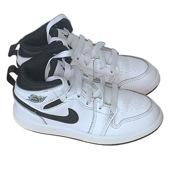 Nike Air Jordan Sneakers - Picture 3 of 6